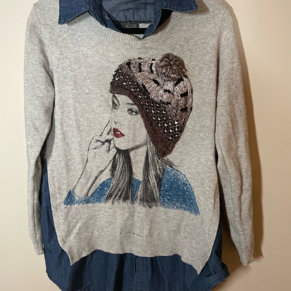 Styliest sweater size small - Picture 2 of 4